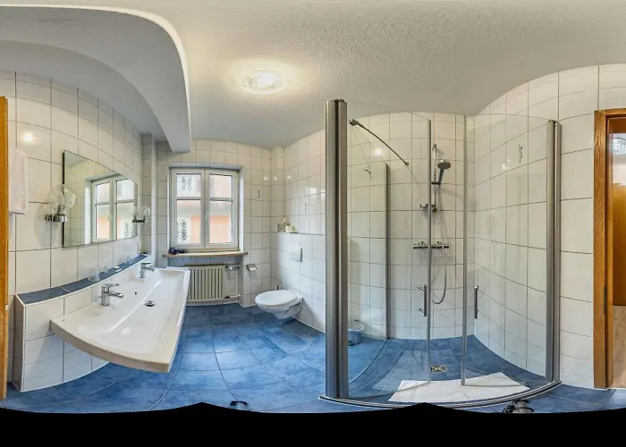 Goldener Schwan Garni Gasthof 3*